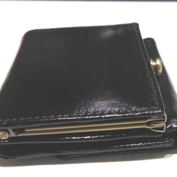 HOBO Gari Women’s Black Leather Trifold Wallet with Kiss Lock - Picture 4 of 9